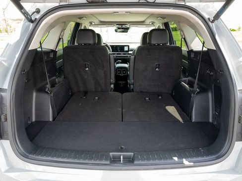 Certified 2025 Kia Sorento SX image 33