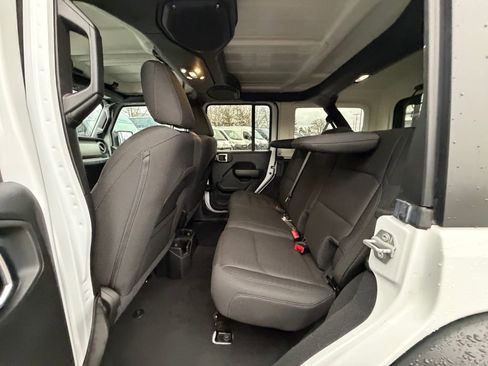 Used 2020 Jeep Wrangler Unlimited Sport S image 16