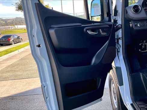 New 2026 Mercedes-Benz Sprinter 2500 image 10