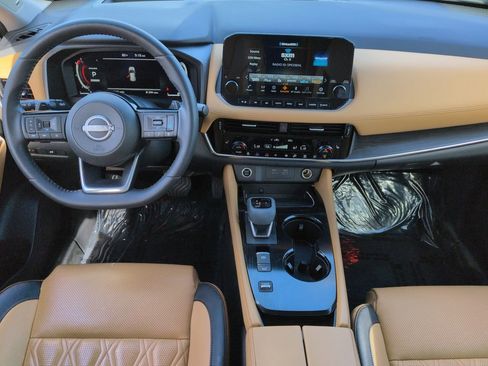 Used 2023 Nissan Rogue Platinum w/ Platinum Premium Package FWD image 14