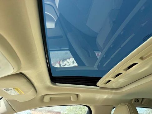 Used 2013 Volvo XC70 3.2 image 47