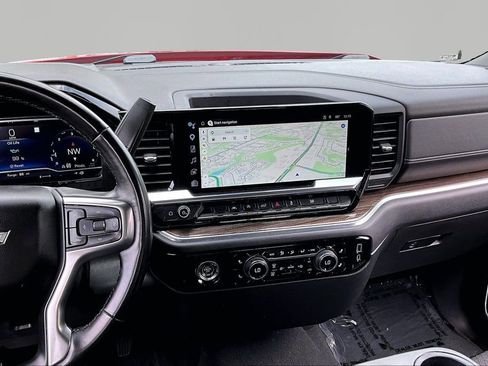 Used 2023 Chevrolet Silverado 1500 LT AWD/4WD image 9