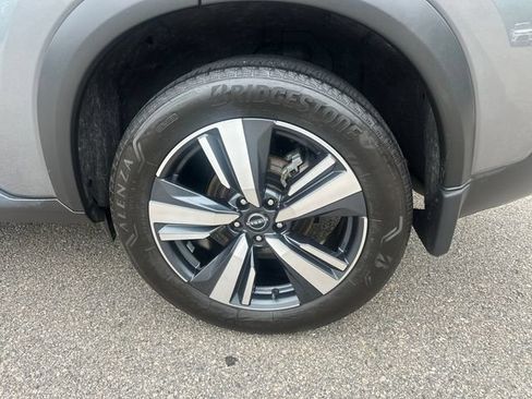 Used 2023 Nissan Rogue SL AWD/4WD image 15