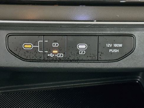 Used 2026 Kia Carnival FWD image 26