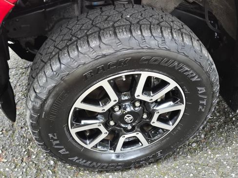 Used 2014 Toyota Tundra Limited w/ Limited Premium Package AWD/4WD image 35