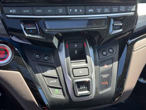 Certified 2025 Honda Odyssey Elite image 29
