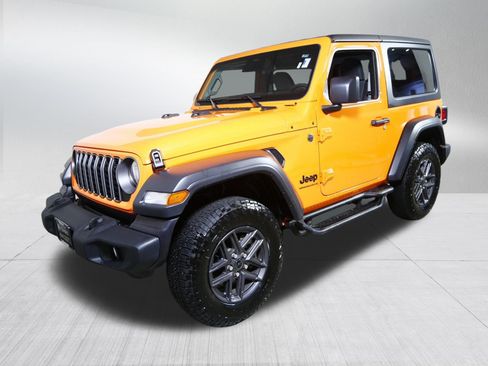 Used 2025 Jeep Wrangler Sport AWD/4WD image 3