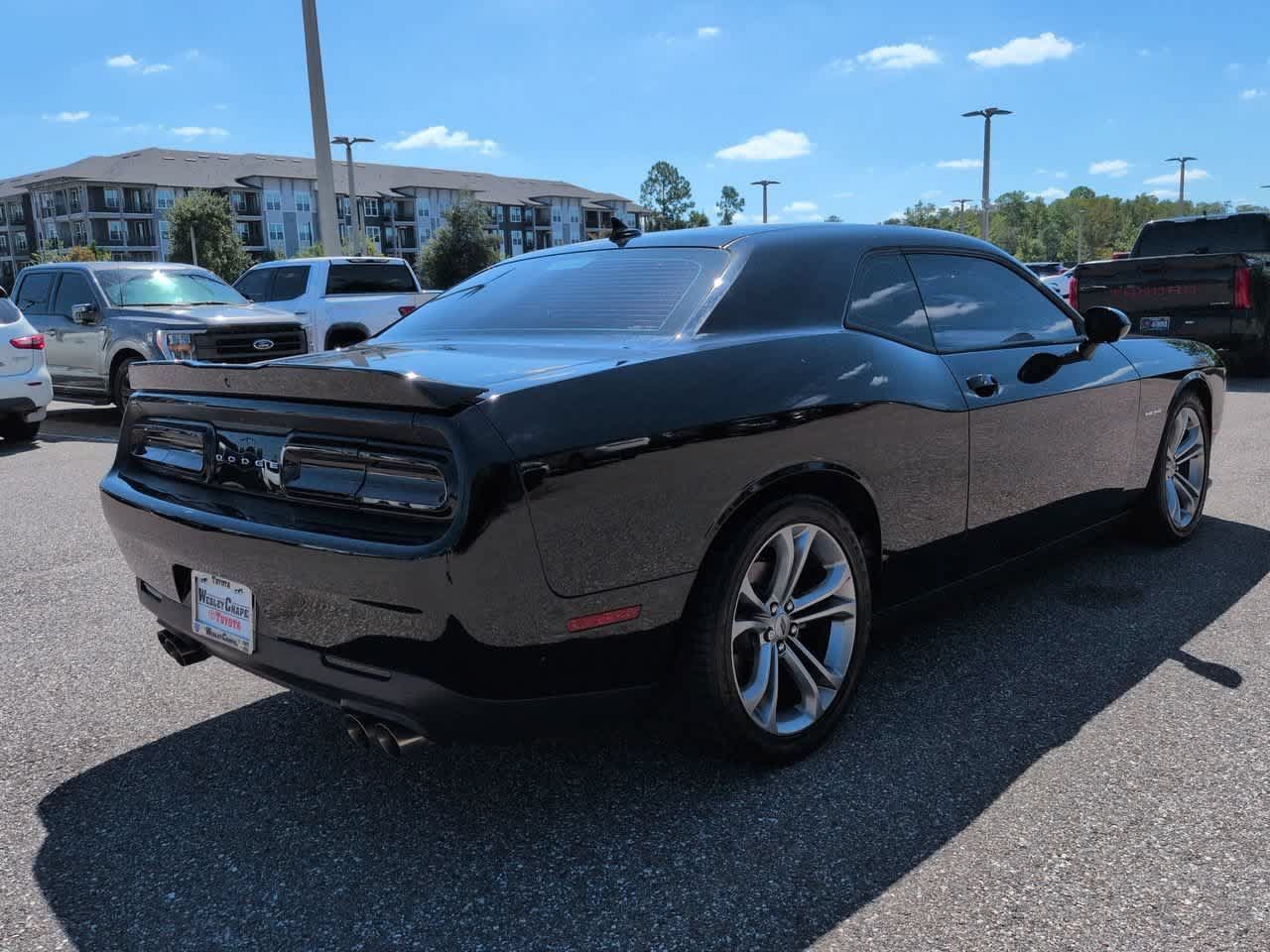 Used 2022 Dodge Challenger R/T RWD image 6