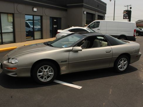 Used 2001 Chevrolet Camaro Z28 w/ Preferred Equipment Group 2 RWD image 2