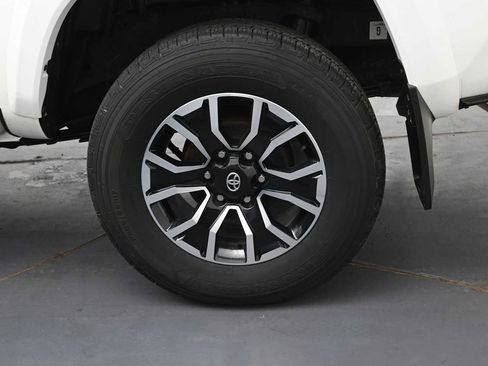 Used 2023 Toyota Tacoma TRD Sport AWD/4WD image 5