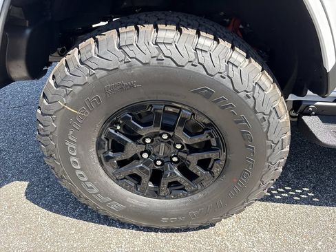 New 2026 Ford Bronco Raptor w/ Interior Carbon Fiber Pack AWD/4WD image 17