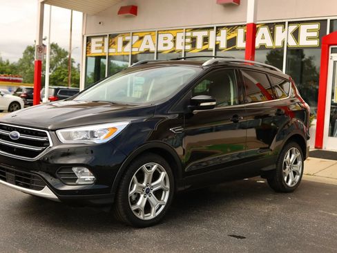 Used 2018 Ford Escape Titanium w/ Ford Safe & Smart Package FWD image 1
