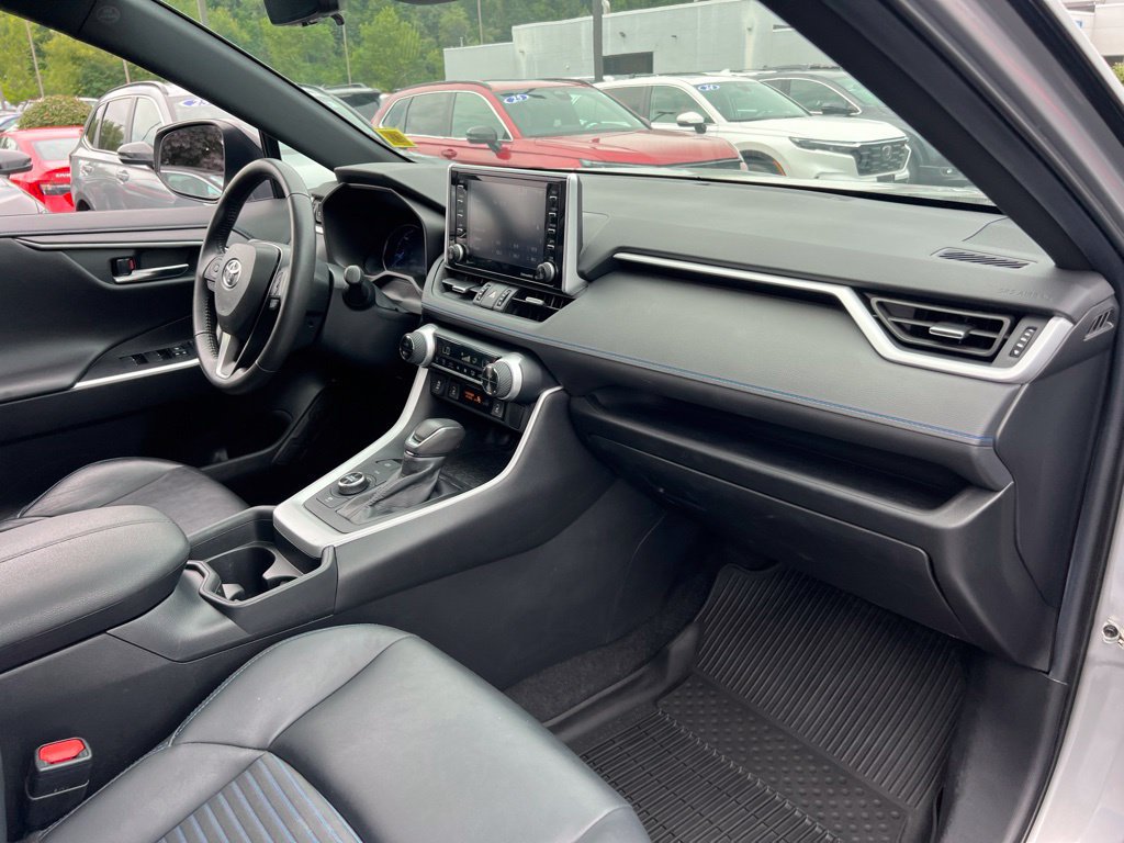 Used 2020 Toyota RAV4 XSE w/ All Weather Liner Package AWD/4WD image 28