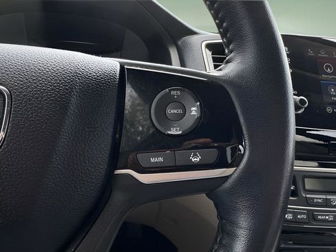 Used 2019 Honda Pilot Touring image 23