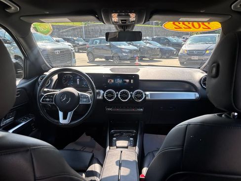 Used 2022 Mercedes-Benz GLB 250 4MATIC image 10