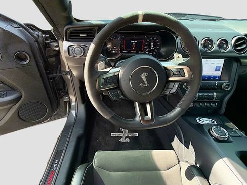 Used 2020 Ford Mustang Shelby GT500 w/ Technology Package RWD image 11