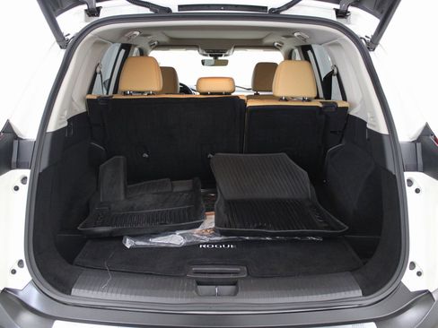 Used 2023 Nissan Rogue Platinum w/ Platinum Premium Package AWD/4WD image 24