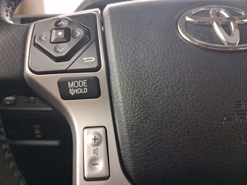 Used 2015 Toyota 4Runner SR5 Premium image 15