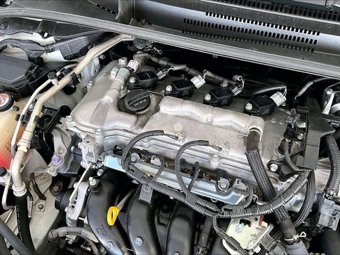 Used 2020 Toyota Corolla LE image 33