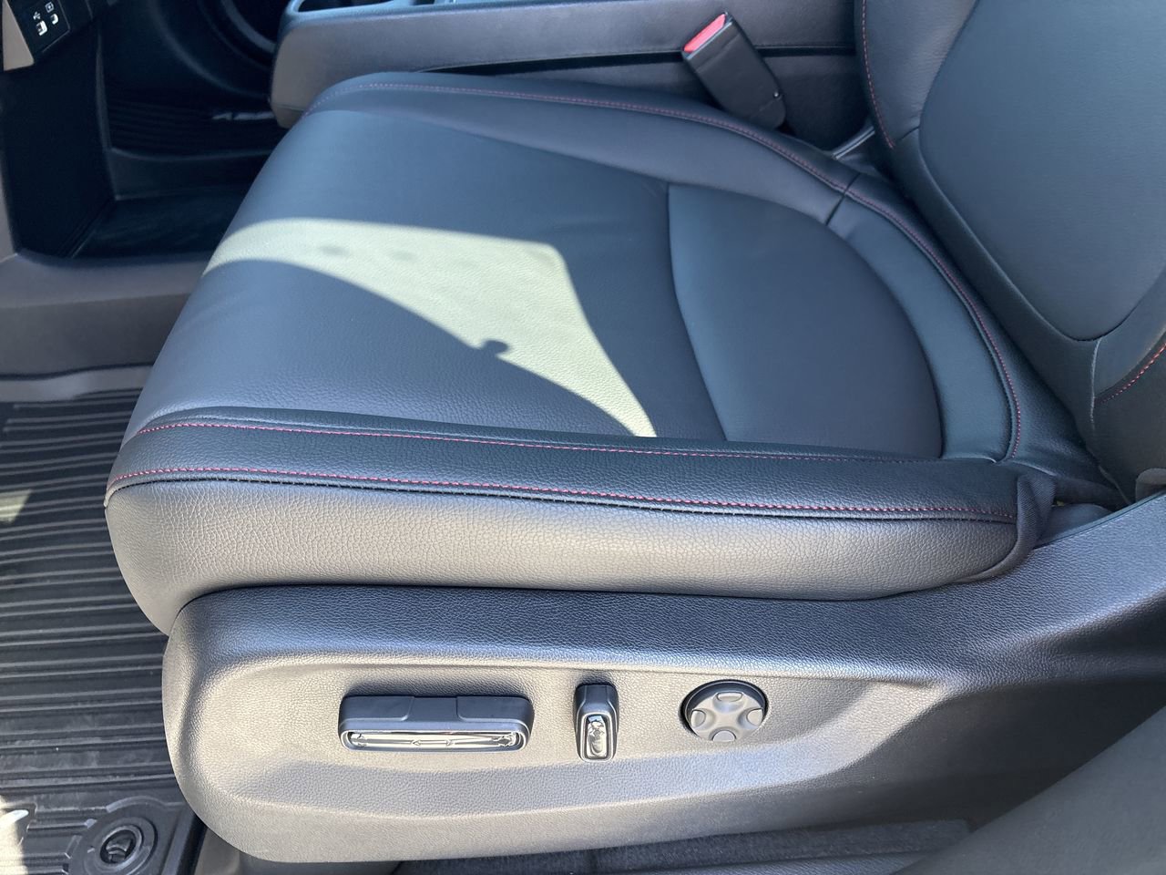 New 2026 Honda Odyssey Sport-L image 16