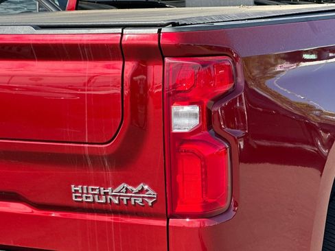 Used 2021 Chevrolet Silverado 1500 High Country w/ Technology Package image 24