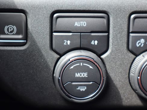 Used 2022 Chevrolet Silverado 1500 LT image 23