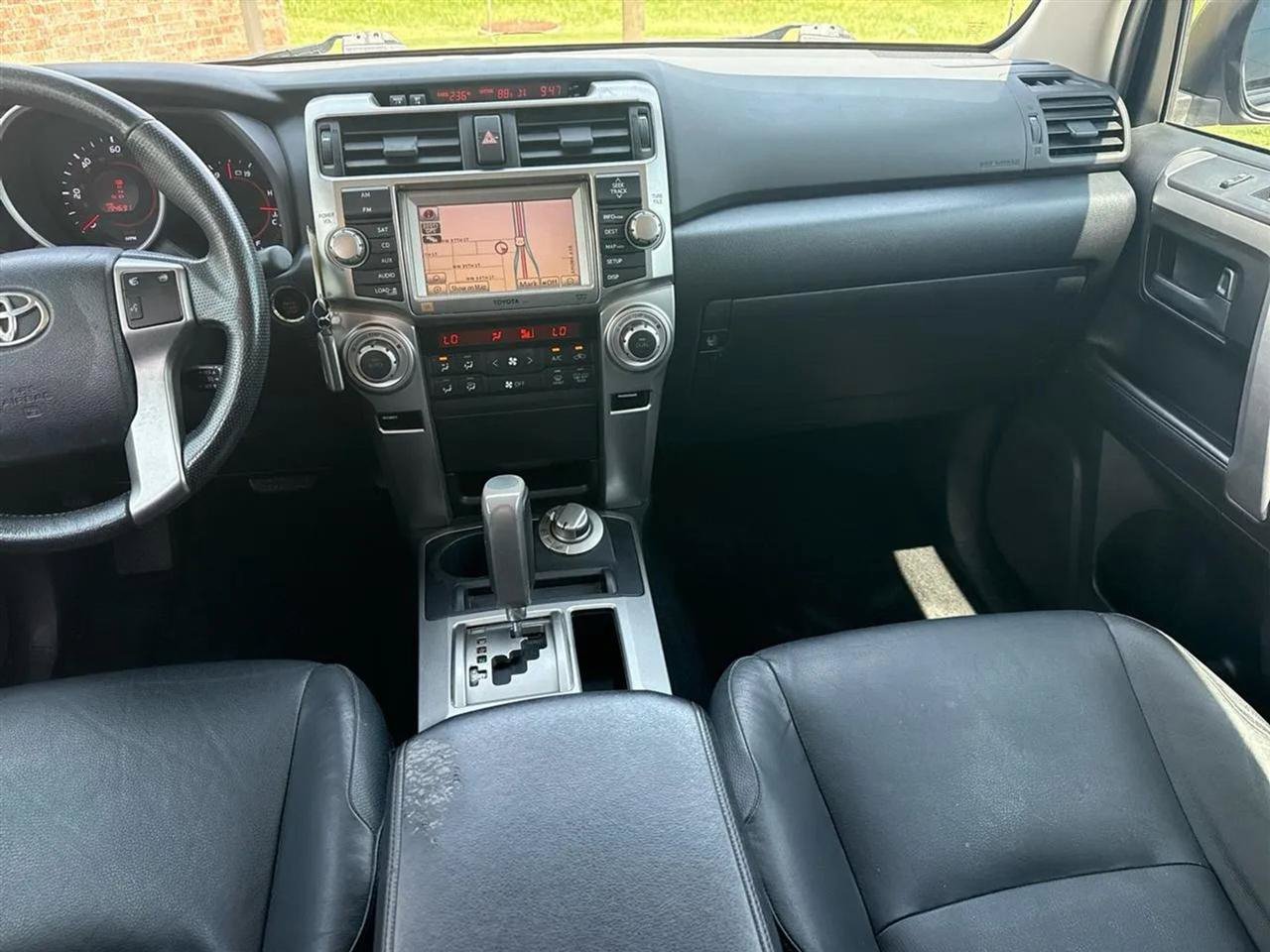 Used 2011 Toyota 4Runner Limited w/ Convenience Pkg AWD/4WD image 40