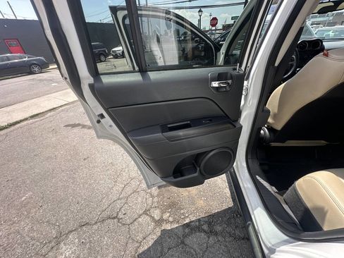 Used 2016 Jeep Compass 75th Anniversary w/ Power Value Group image 19