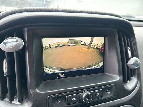 Used 2020 GMC Canyon W/T w/ Convenience Package image 9