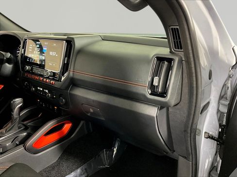 Certified 2025 Nissan Frontier PRO-4X w/ Pro Convenience Package AWD/4WD image 27