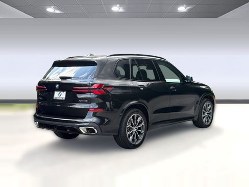 New 2026 BMW X5 xDrive40i w/ M Sport Package AWD/4WD image 9