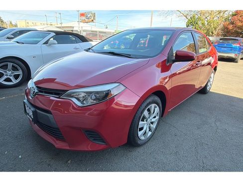 Used 2016 Toyota Corolla LE image 2