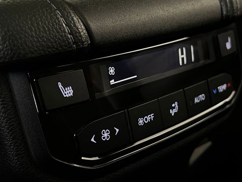 Certified 2026 Toyota Grand Highlander Limited image 28