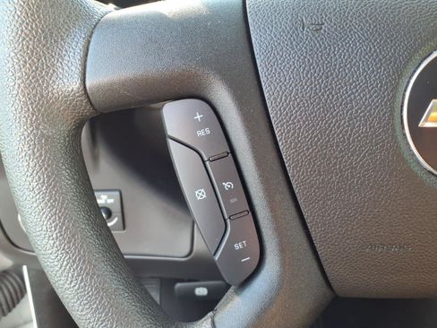 Used 2024 Chevrolet Express 2500 w/ Driver Convenience Package RWD image 14