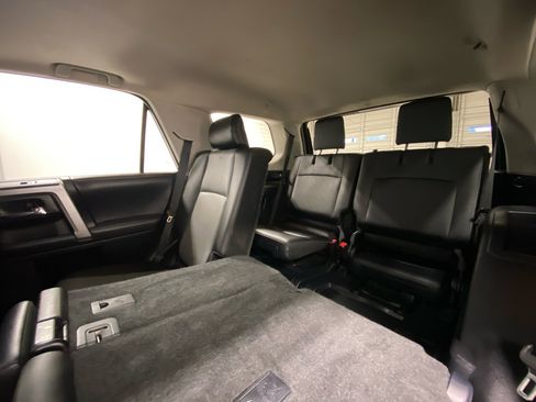 Used 2018 Toyota 4Runner SR5 Premium image 23