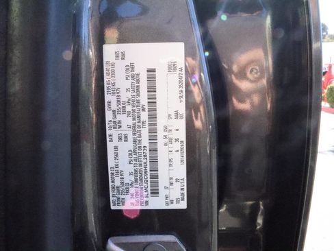 Used 2017 Lincoln MKC Select w/ Select Plus Package image 21