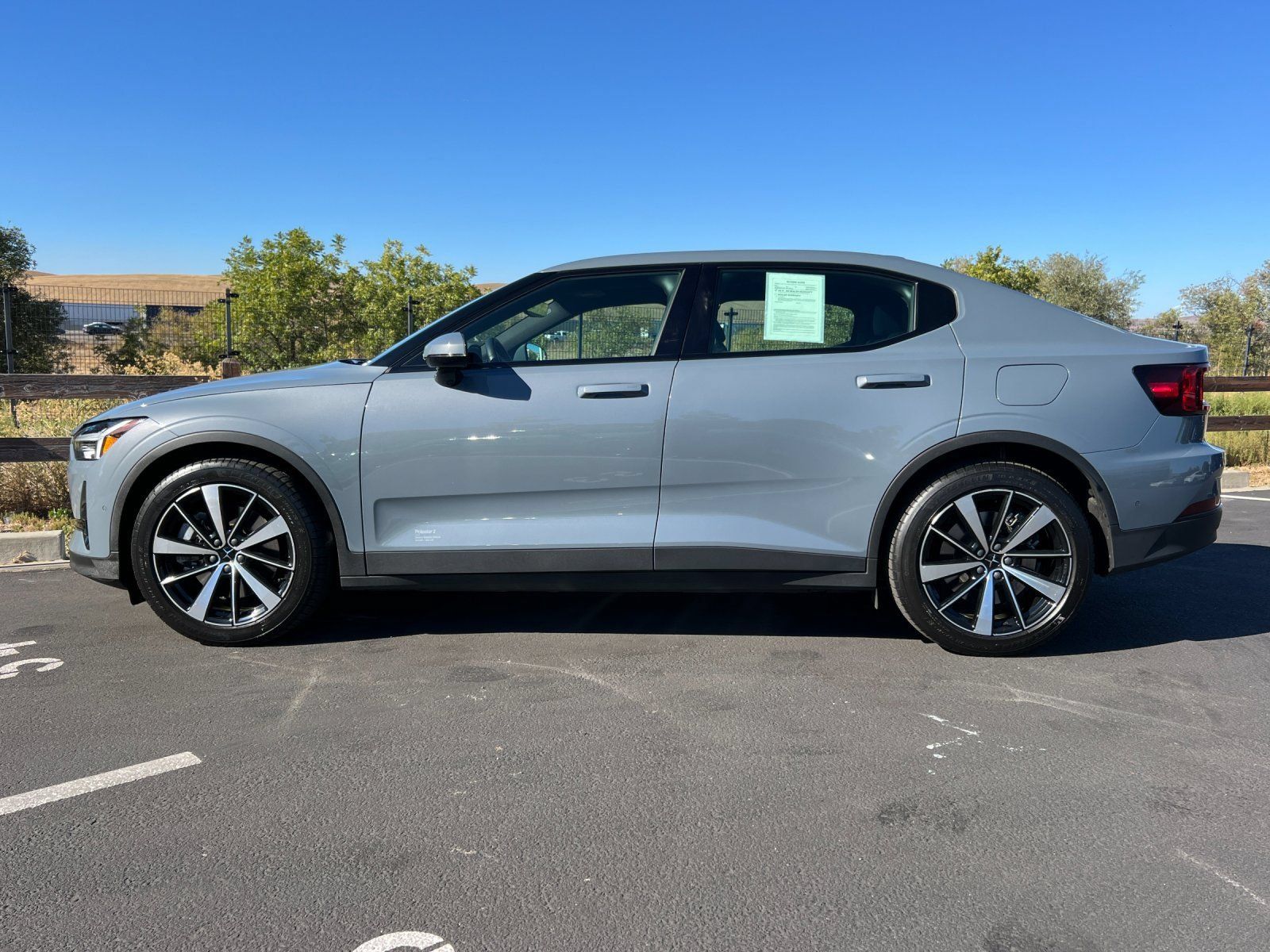 Used 2022 Polestar Polestar 2 w/ Plus Package AWD/4WD image 3