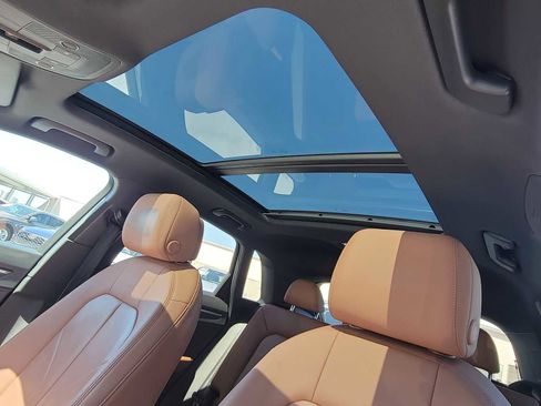 Used 2020 Audi Q3 2.0T Premium w/ Convenience Package image 18