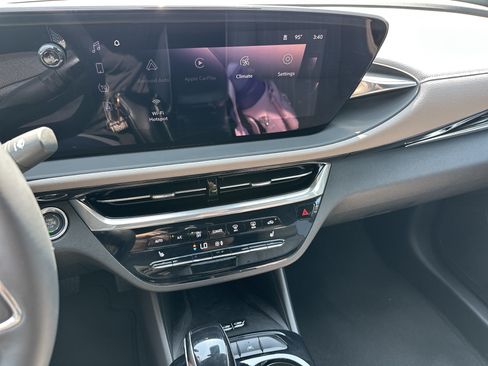 Used 2024 Buick Envista Sport Touring FWD image 23