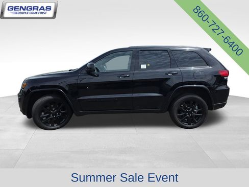 Used 2022 Jeep Grand Cherokee Laredo X AWD/4WD image 5