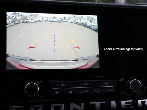 Used 2025 Nissan Frontier SV image 26