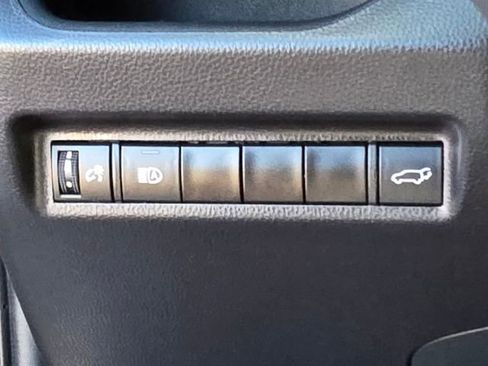 Used 2022 Toyota RAV4 XLE Premium image 37