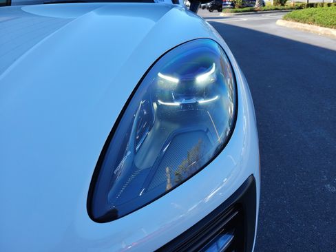 Used 2021 Porsche Macan GTS image 9