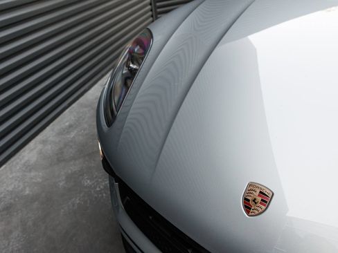Used 2025 Porsche Macan AWD/4WD image 40