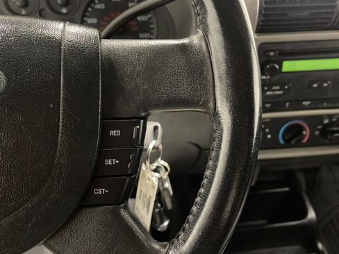 Used 2006 Ford Ranger XLT AWD/4WD image 7