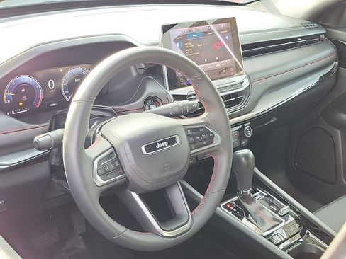 Used 2023 Jeep Compass Trailhawk w/ Trailhawk Elite Group image 3