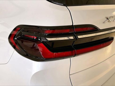 Certified 2023 BMW X7 xDrive40i w/ Premium Package image 27