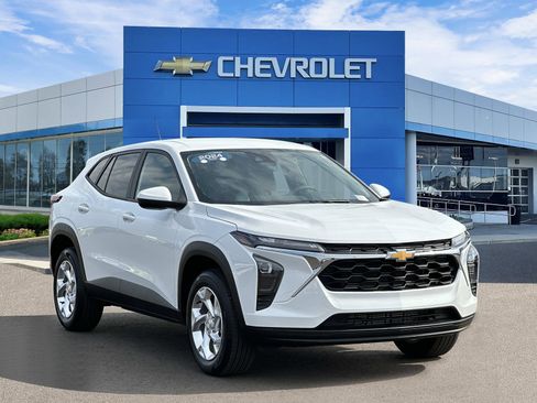 Certified 2024 Chevrolet Trax LS w/ LS Convenience Package FWD image 6