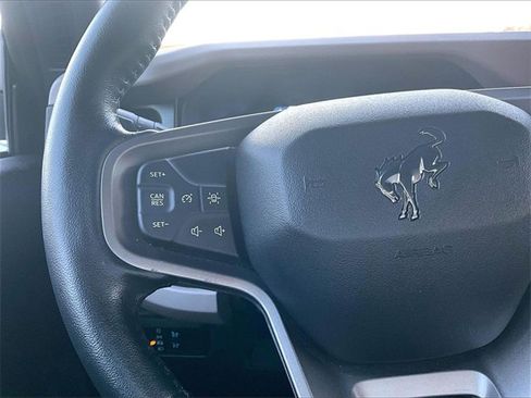 Used 2023 Ford Bronco Wildtrak image 23