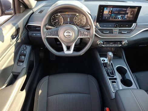 New 2026 Nissan Altima 2.5 SV w/ SV Special Edition Package AWD/4WD image 8